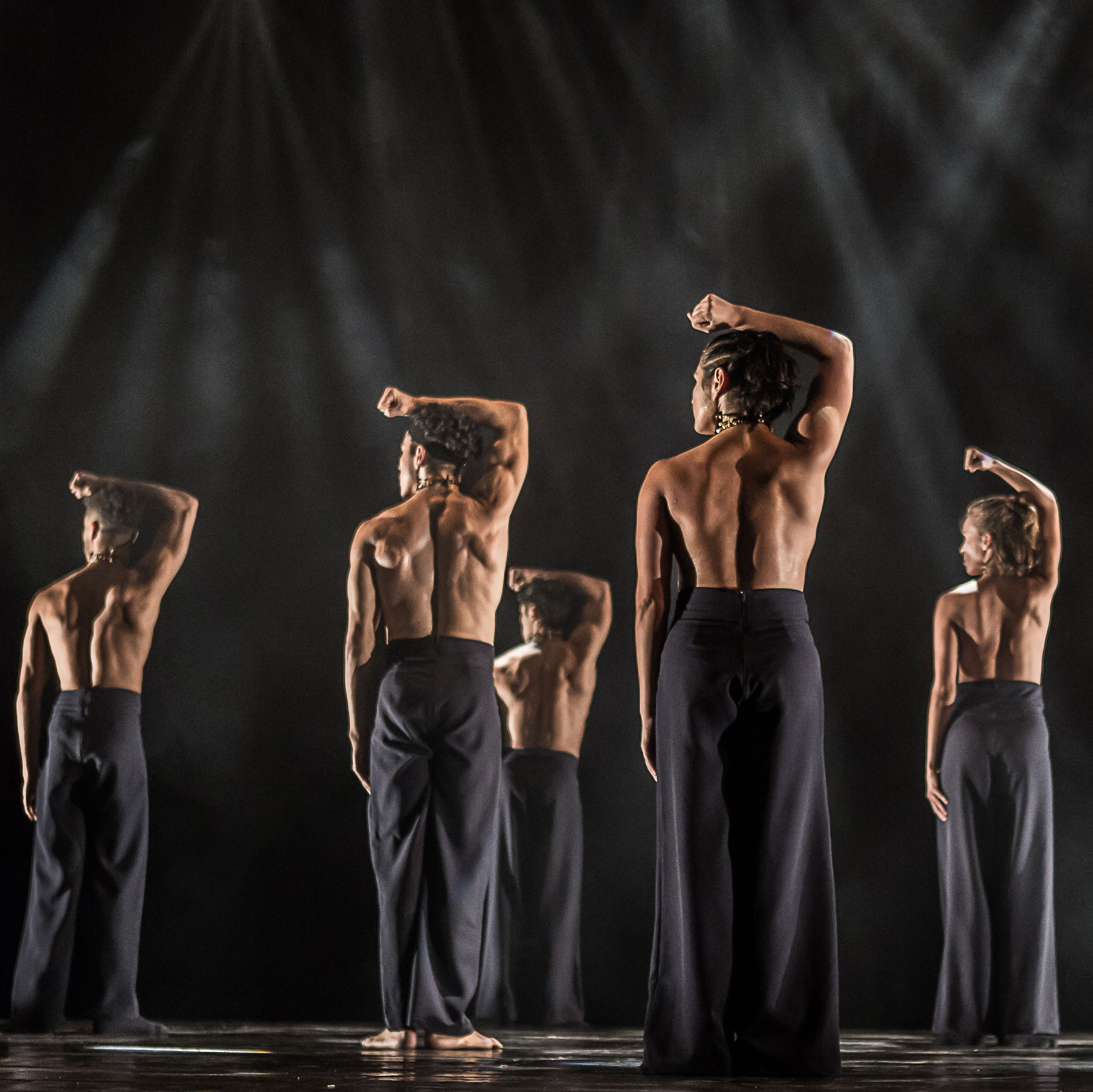 Dance artists from Focus Cia de Danca perform in Still Reich
